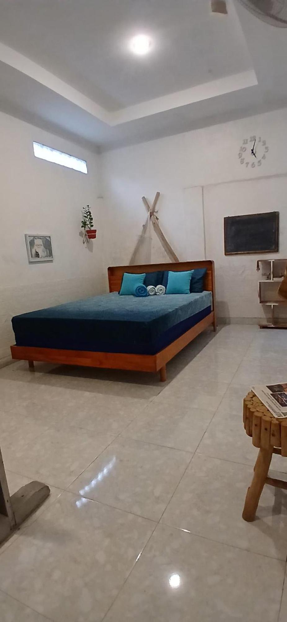 "Nomore" Gallery And Guesthouse Yogyakarta Buitenkant foto