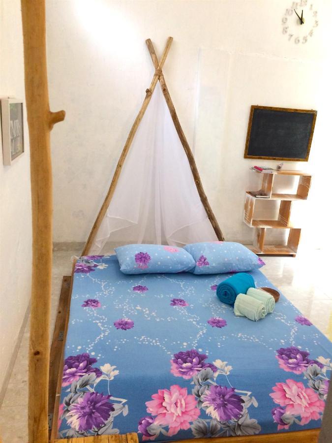 "Nomore" Gallery And Guesthouse Yogyakarta Buitenkant foto